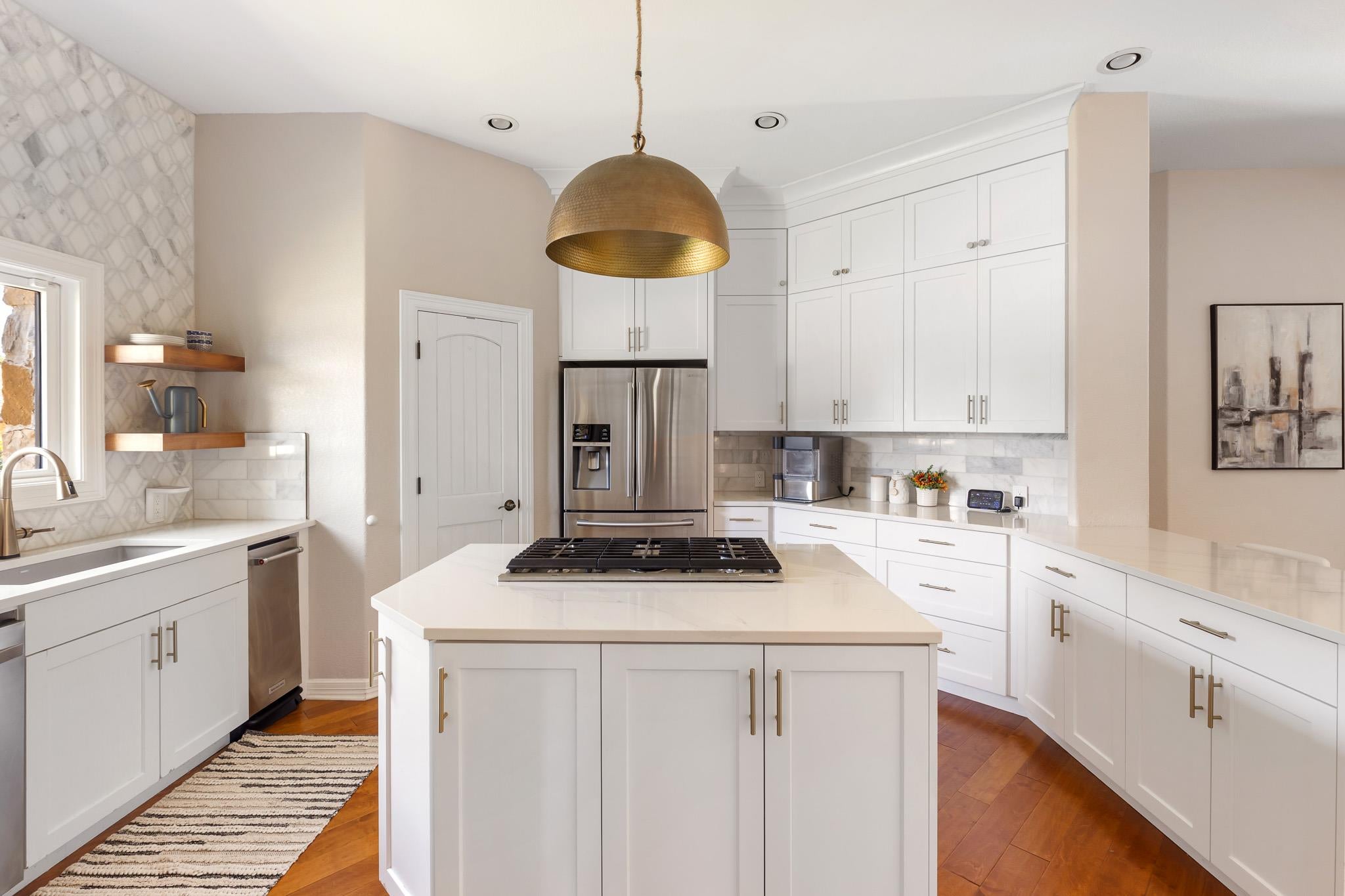 100 Dovetail LN photo 11