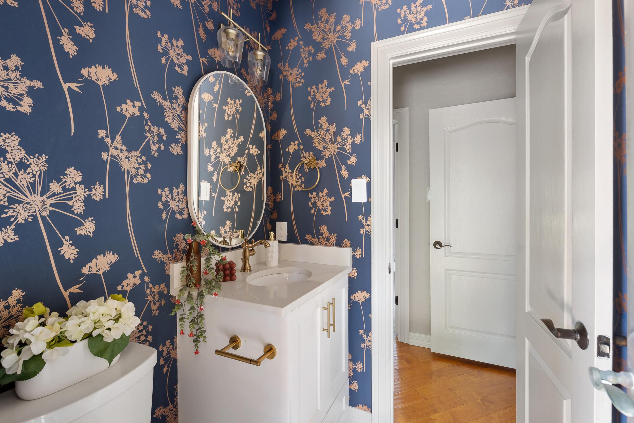 100 Dovetail LN photo 26