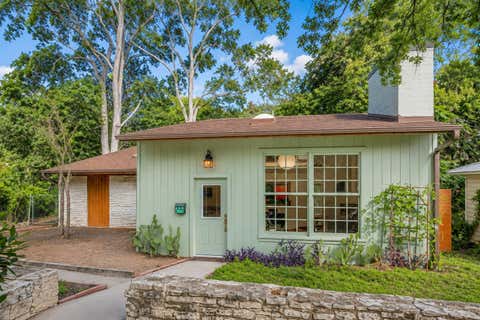 Photo of 3302 Cherrywood RD, Austin, TX 78722 (MLS # 6704021)