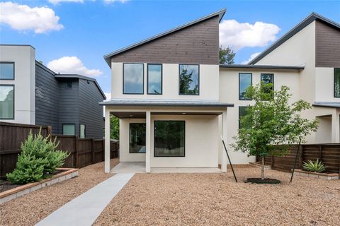 Photo of 4324 Airport BLVD #B, Austin, TX 78722 (MLS # 2619777)