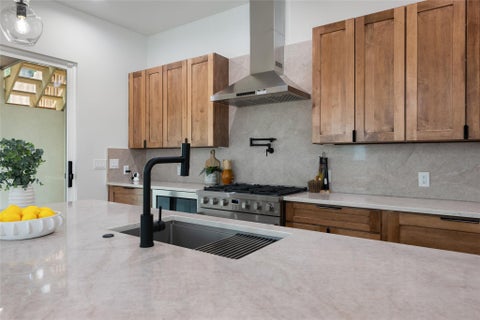 Tiny photo for 4324 Airport BLVD #B, Austin, TX 78722 (MLS # 2619777)
