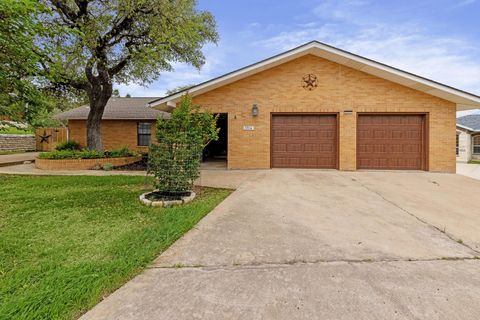 Photo of 3704 Austin CV, Lago Vista, TX 78645 (MLS # 6391181)