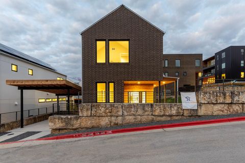 900 S 2nd ST 23 Austin TX 78704