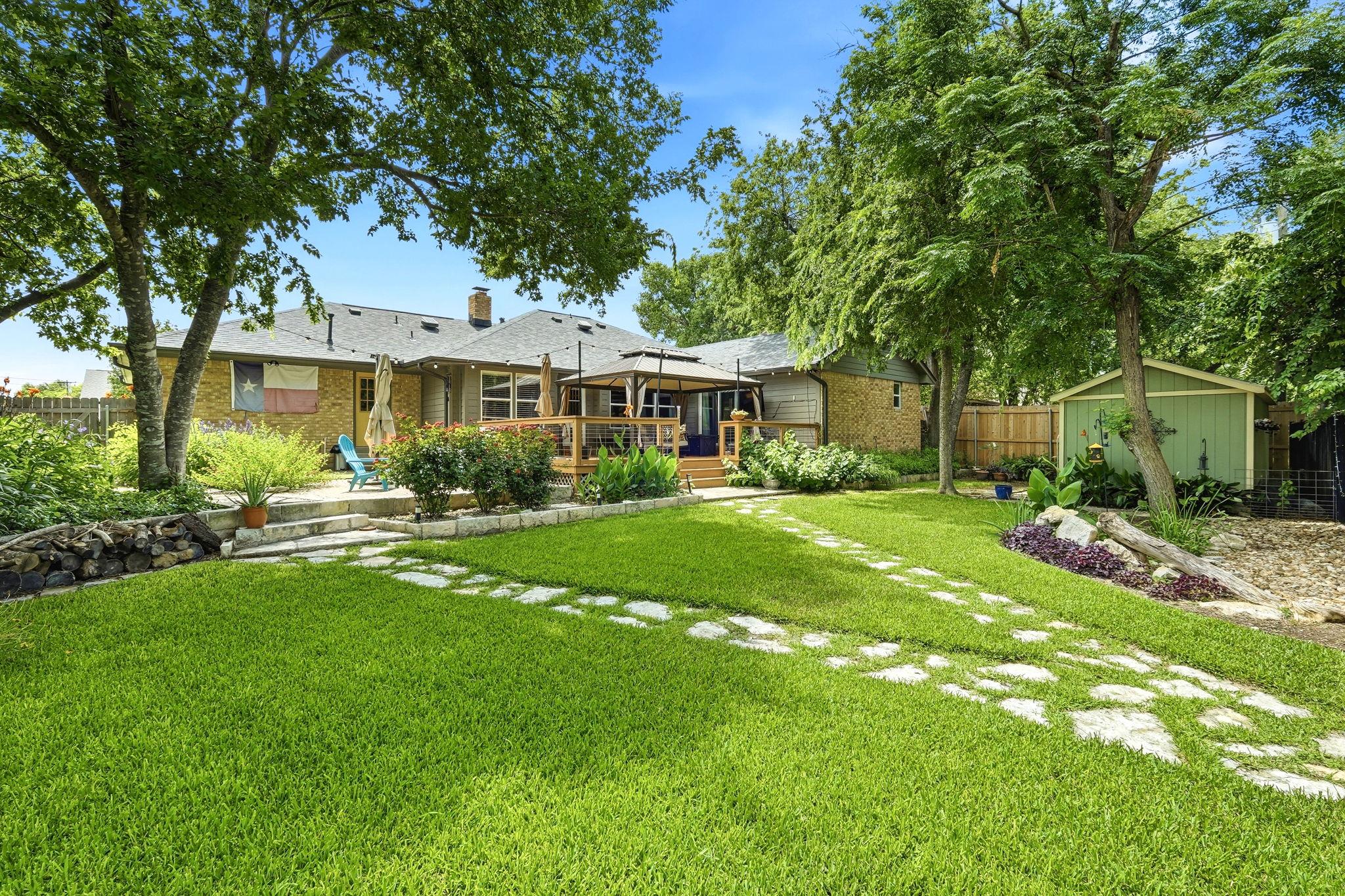 2204 Creekview DR