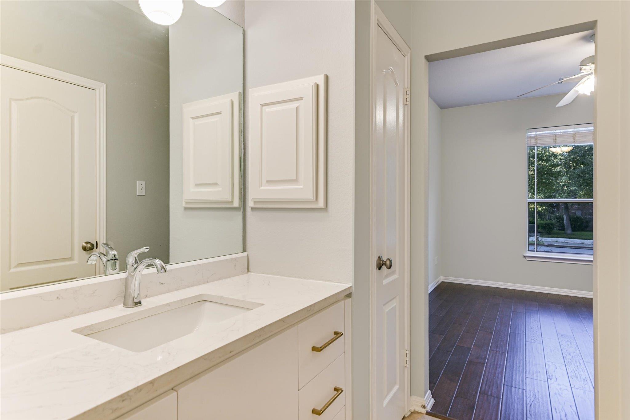 Austin, Texas 78739, United States, 5 Bedrooms Bedrooms, ,3 BathroomsBathrooms,Residential,Active,245135