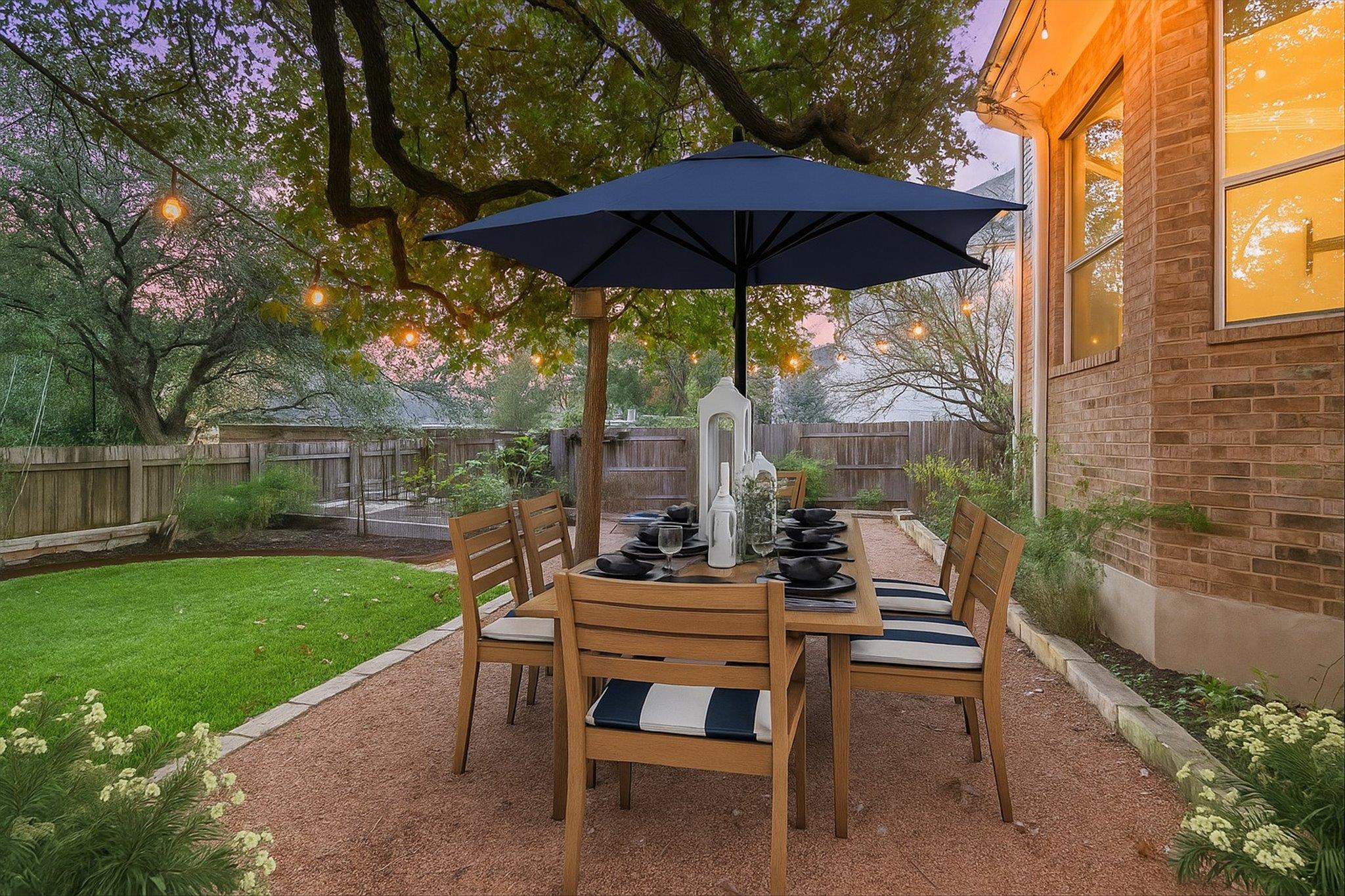 Austin, Texas 78739, United States, 5 Bedrooms Bedrooms, ,3 BathroomsBathrooms,Residential,Active,245135