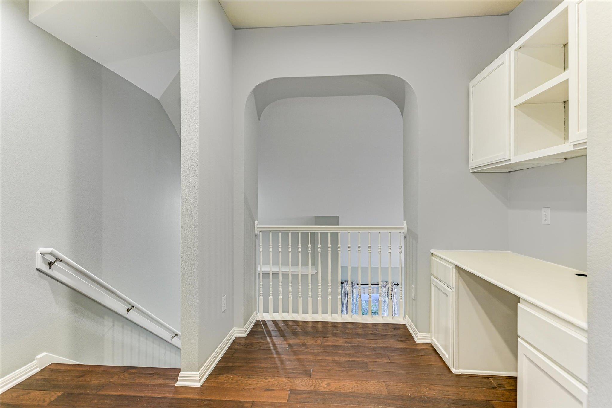 Austin, Texas 78739, United States, 5 Bedrooms Bedrooms, ,3 BathroomsBathrooms,Residential,Active,245135