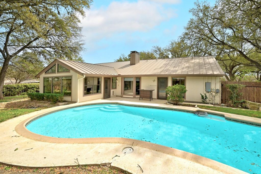 Photo of 10923 Preston Trails DR, Austin, TX 78747 (MLS # 1579546)