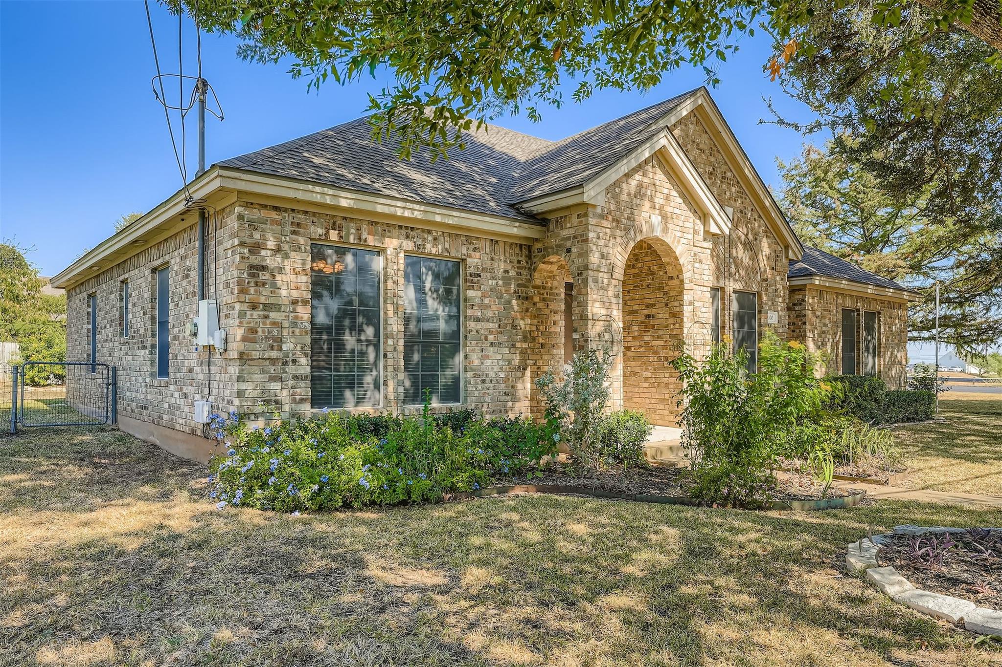 100 Susana DR