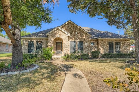 Photo of 100 Susana DR, Georgetown, TX 78628 (MLS # 5809390)