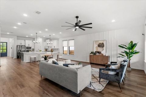 Photo of 8908 Looksee LN, Austin, TX 78744 (MLS # 1626291)