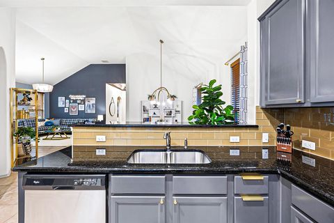 Tiny photo for 10137 Milla CIR, Austin, TX 78748 (MLS # 9815059)