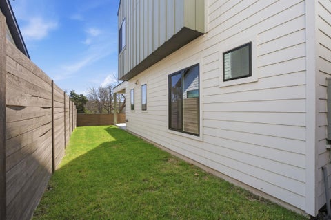 Tiny photo for 400 Post Road DR, Austin, TX 78704 (MLS # 9306794)
