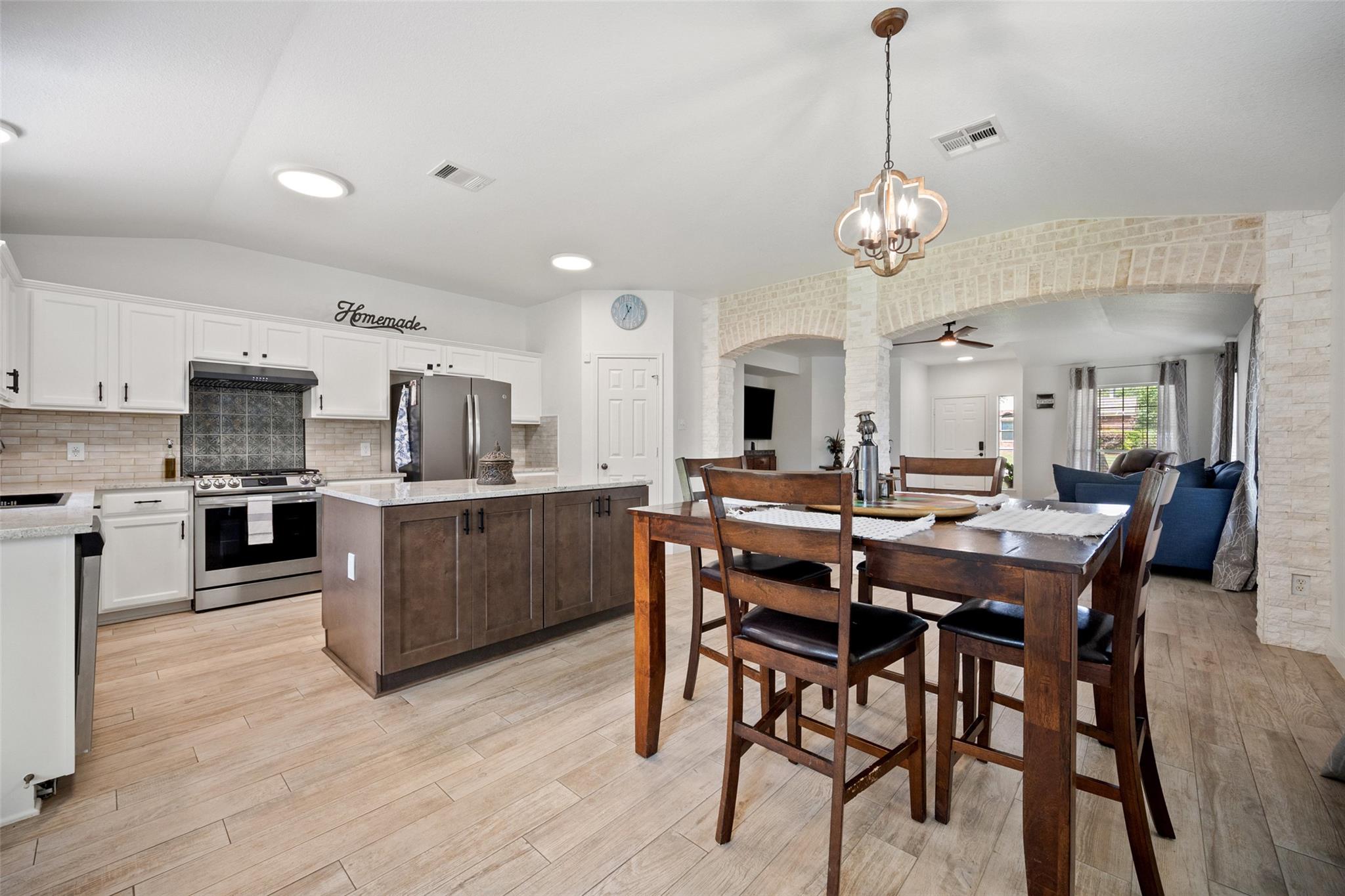 3341 Winding River TRL