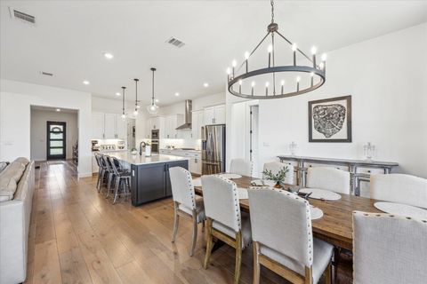 460 Barnhill LOOP Dripping Springs TX 78620