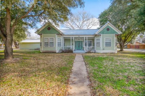 A home in La Grange