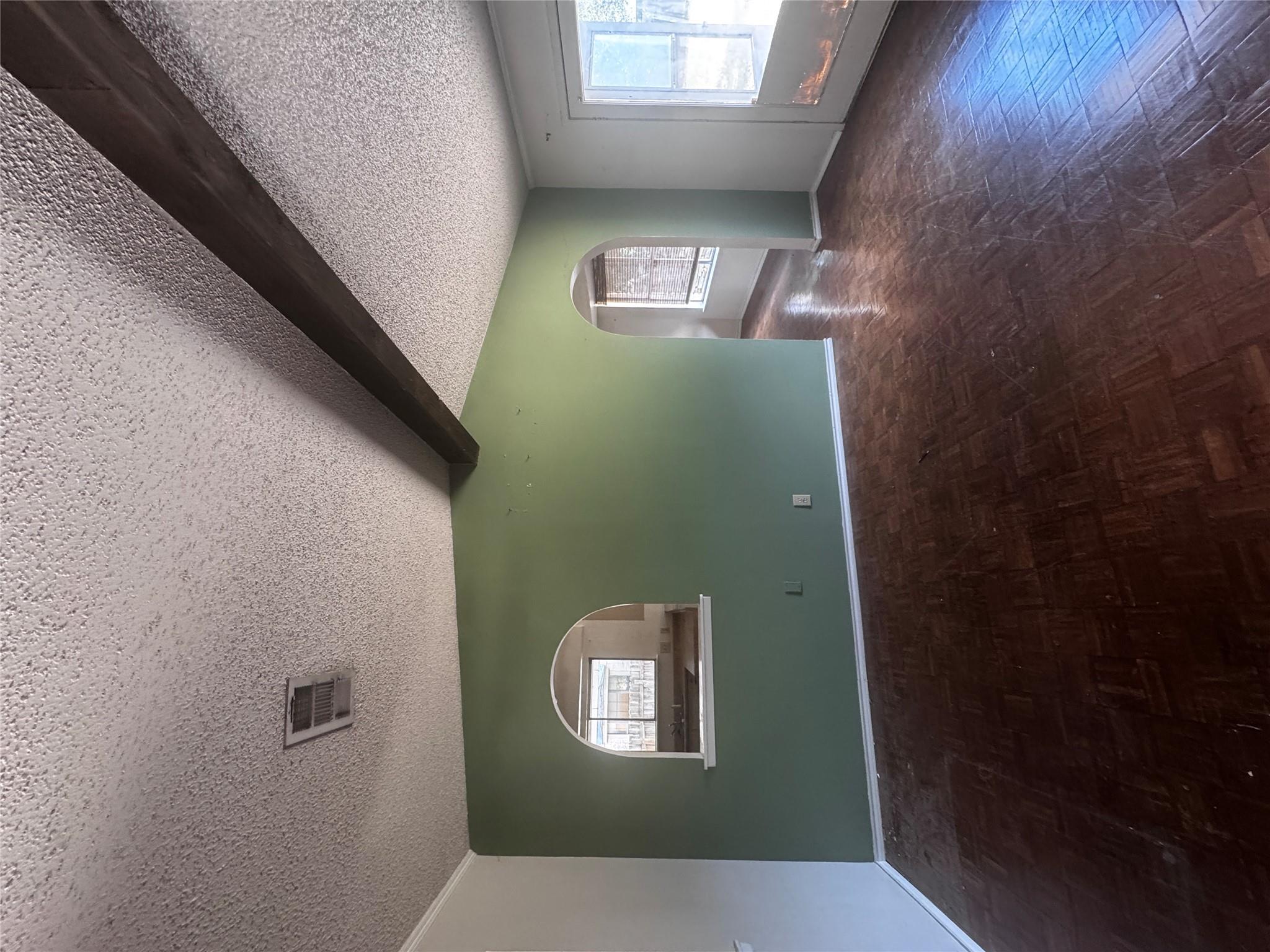 2405 Versailles DR