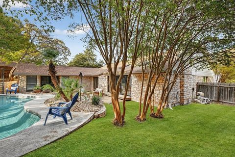 Tiny photo for 2202 Cypress PT E, Austin, TX 78746 (MLS # 9876075)