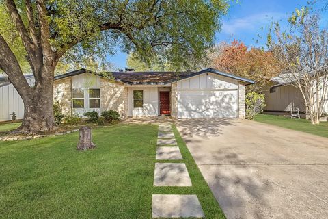 Photo of 7514 Uray DR, Austin, TX 78724 (MLS # 9619381)