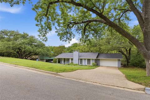 Photo of 5902 Highland PASS, Austin, TX 78731 (MLS # 9587445)