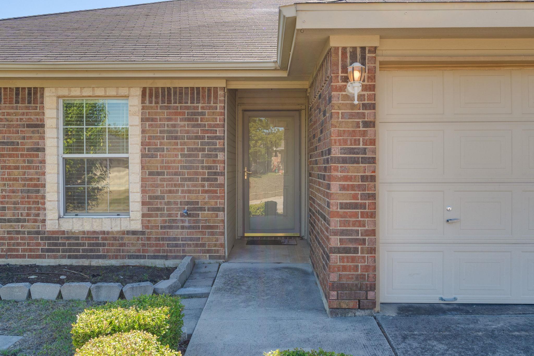 2607 Curtis DR