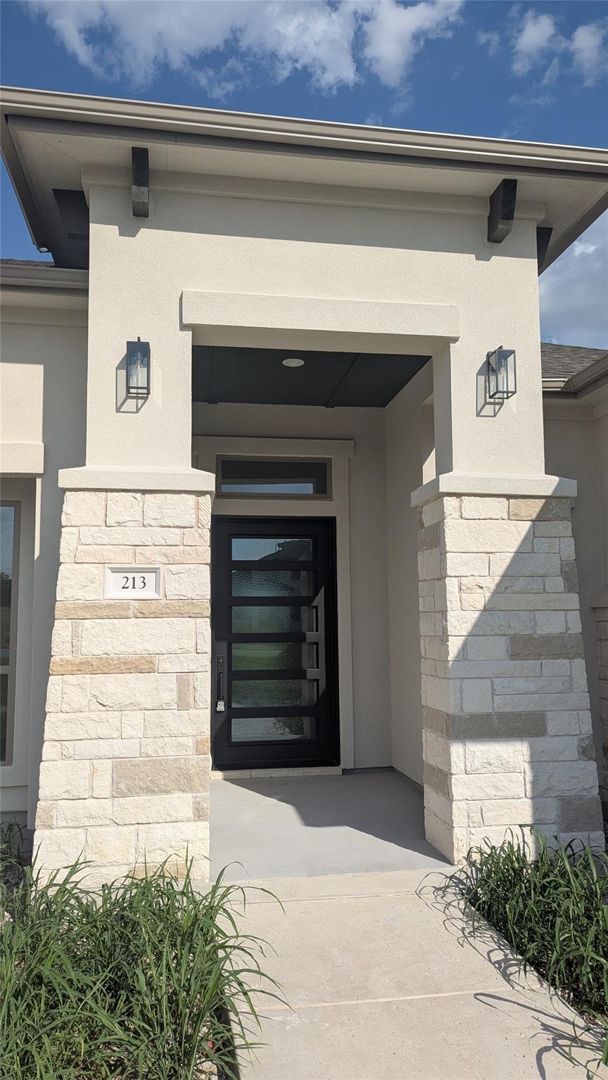 213 Scofield Ave