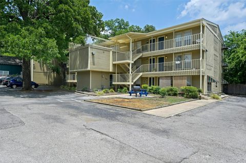 Photo of 202 E 45th ST #103, Austin, TX 78751 (MLS # 1732986)
