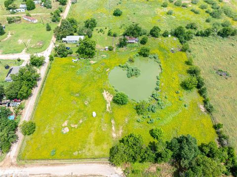 Photo of 802 Smith RD, Rockdale, TX 76567 (MLS # 1735207)