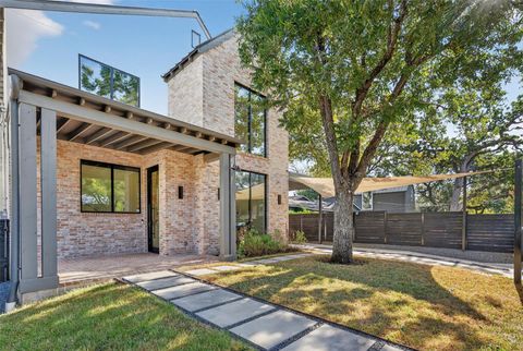 Photo of 908 Retama ST, Austin, TX 78704 (MLS # 1301743)