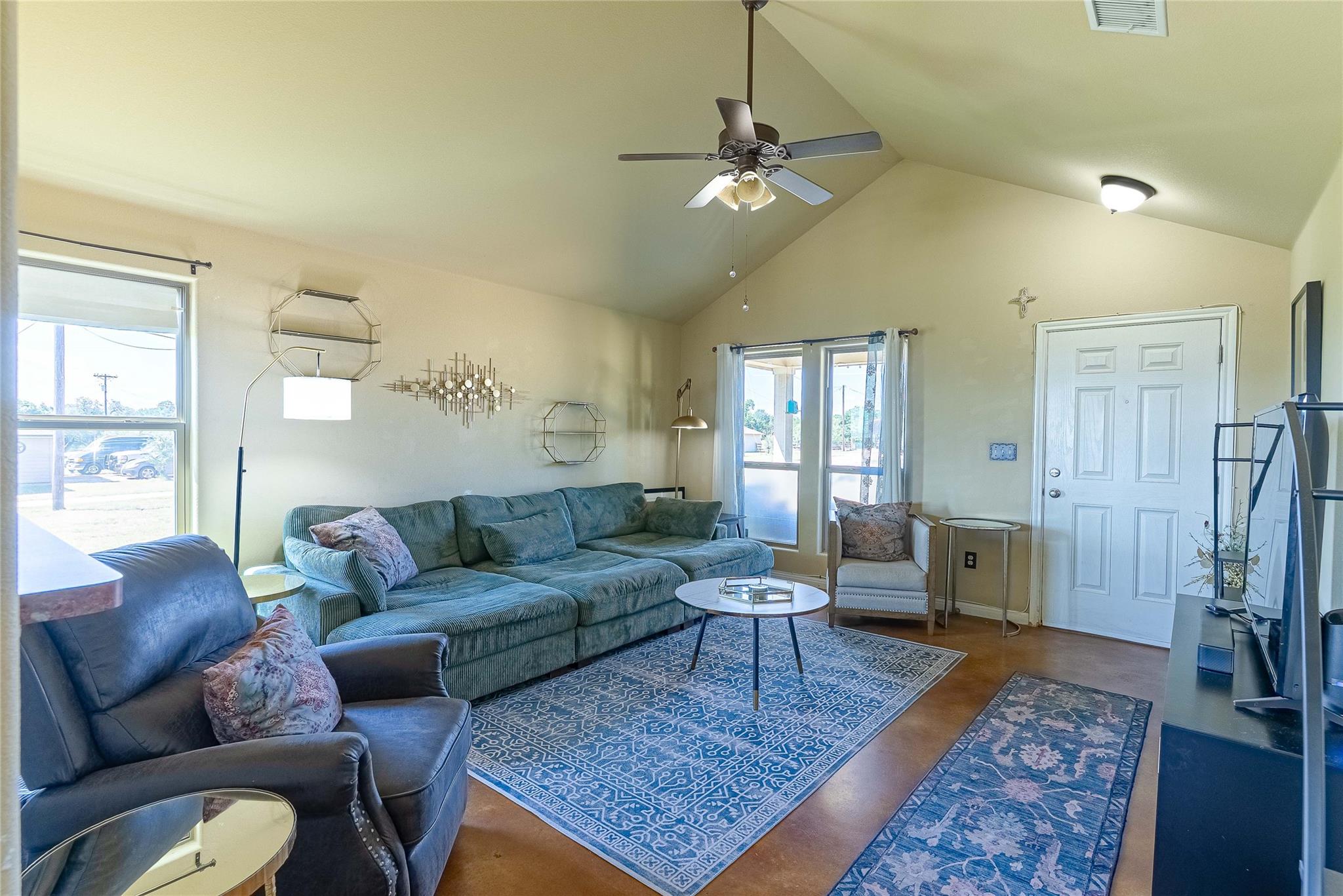 833 Thousand Oaks TRL