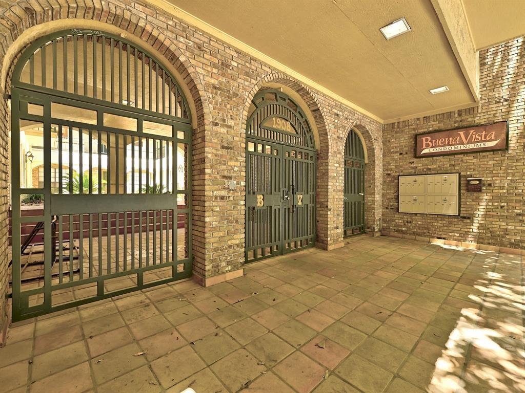 1908 San Antonio ST 210