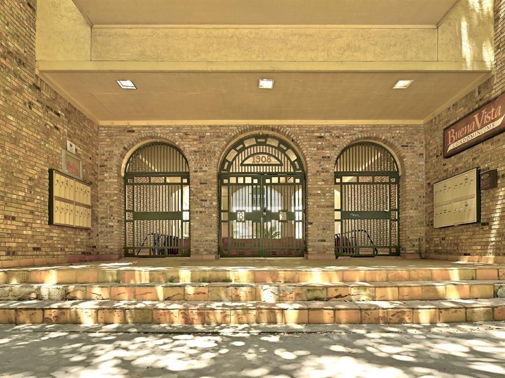 1908 San Antonio ST 210