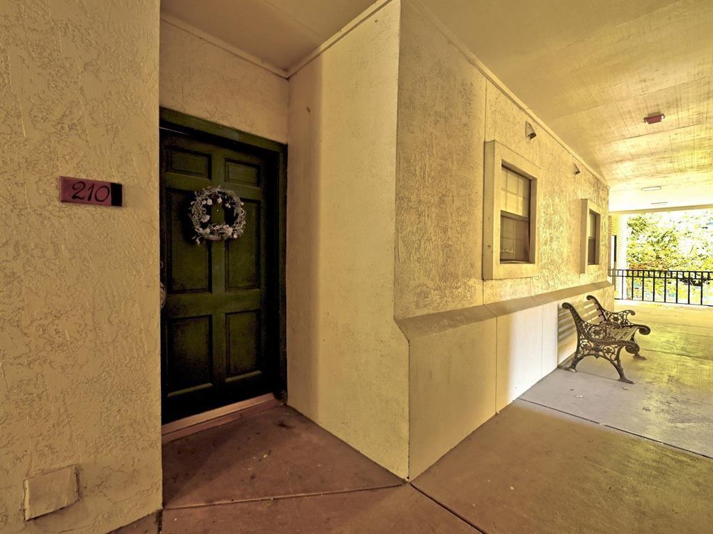 1908 San Antonio ST 210