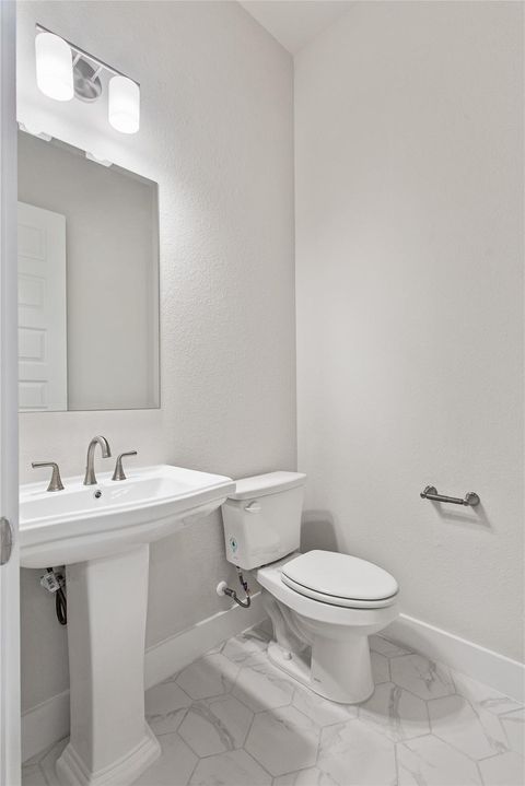 Tiny photo for 422 Sitlington LN, Austin, TX 78738 (MLS # 5152372)