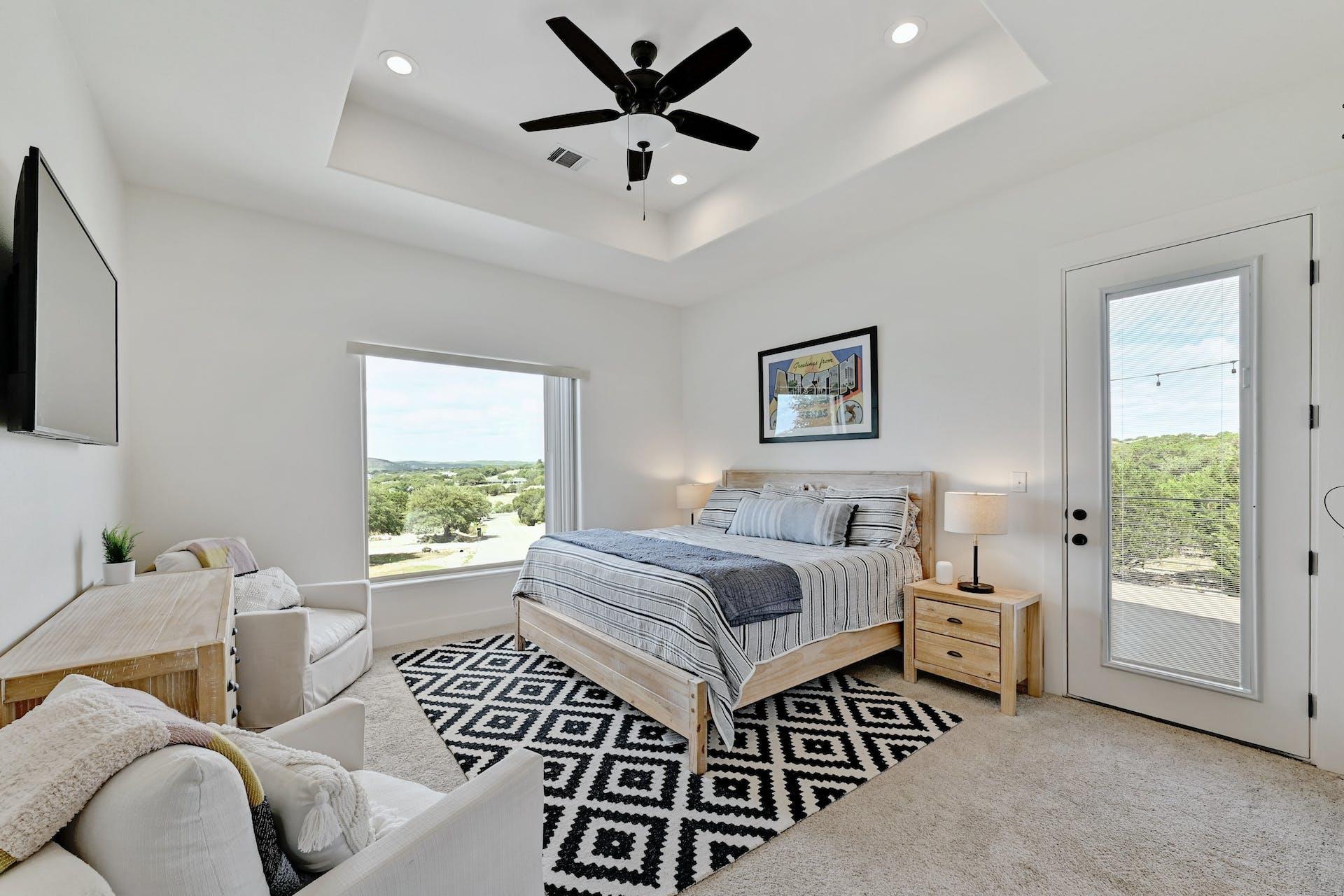 3005 Constitution SQ