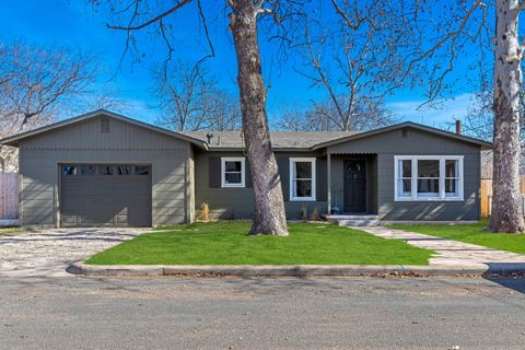 511 Olive ST Fredericksburg TX 78624