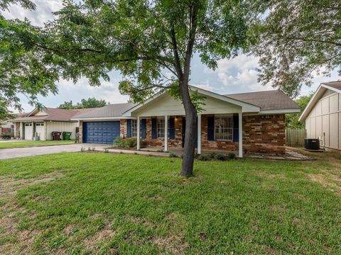 Photo of 3910 HILLSIDE DR, Round Rock, TX 78681 (MLS # 8306818) Photo of 3910 HILLSIDE DR, Round Rock, TX 78681 (MLS # 8306818)