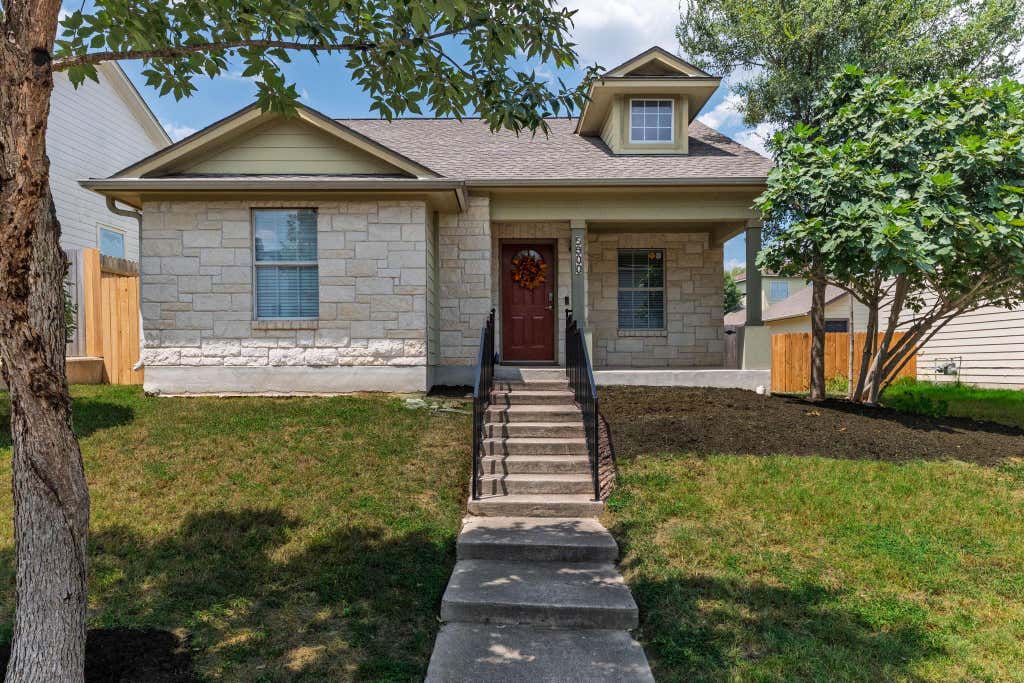 Photo of 5900 Pinon Vista DR, Austin, TX 78724 (MLS # 9642856)