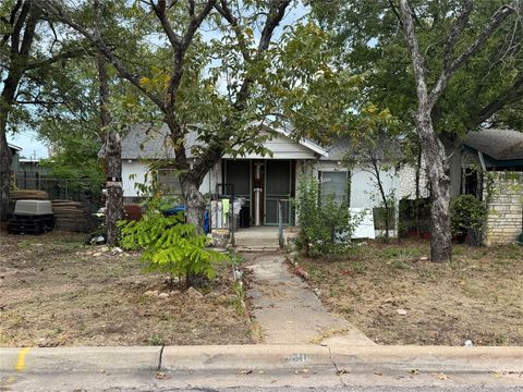Photo of 2010 Peoples ST, Austin, TX 78702 (MLS # 4227708) Photo of 2010 Peoples ST, Austin, TX 78702 (MLS # 4227708)