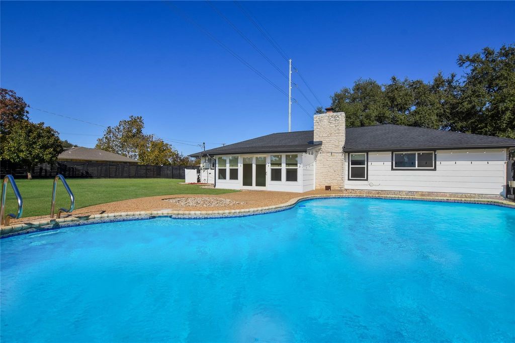 Photo of 1716 Westwood LN, Georgetown, TX 78628 (MLS # 1126210)