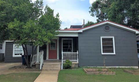 Photo of 1020 ELLINGSON LN #A, Austin, TX 78751 (MLS # 6131141) Photo of 1020 ELLINGSON LN #A, Austin, TX 78751 (MLS # 6131141)
