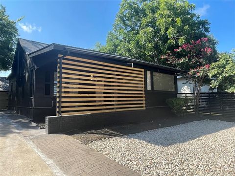 Photo of 1403 Newfield LN, Austin, TX 78703 (MLS # 4646829)