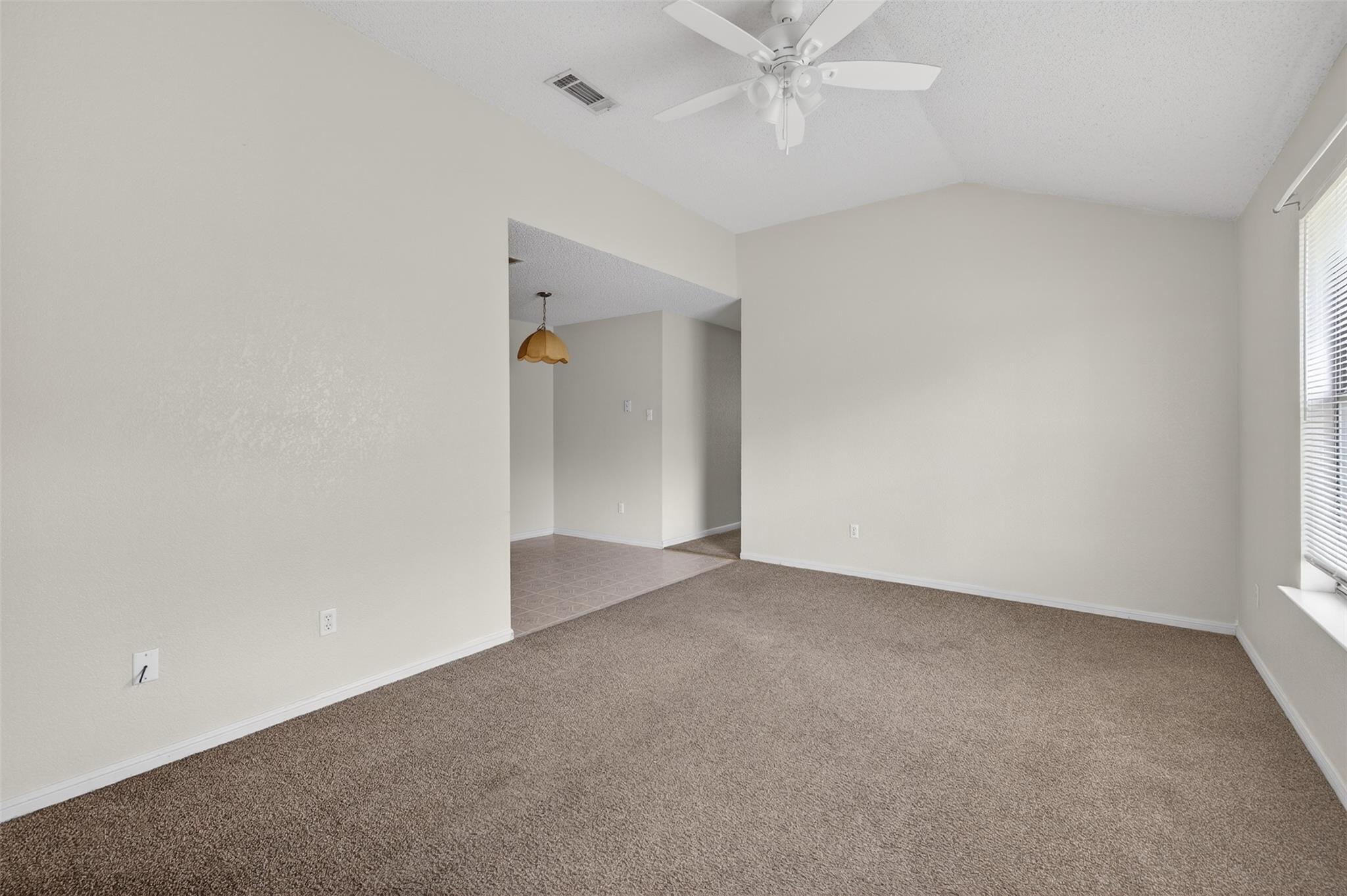 105 Northern Dove LN