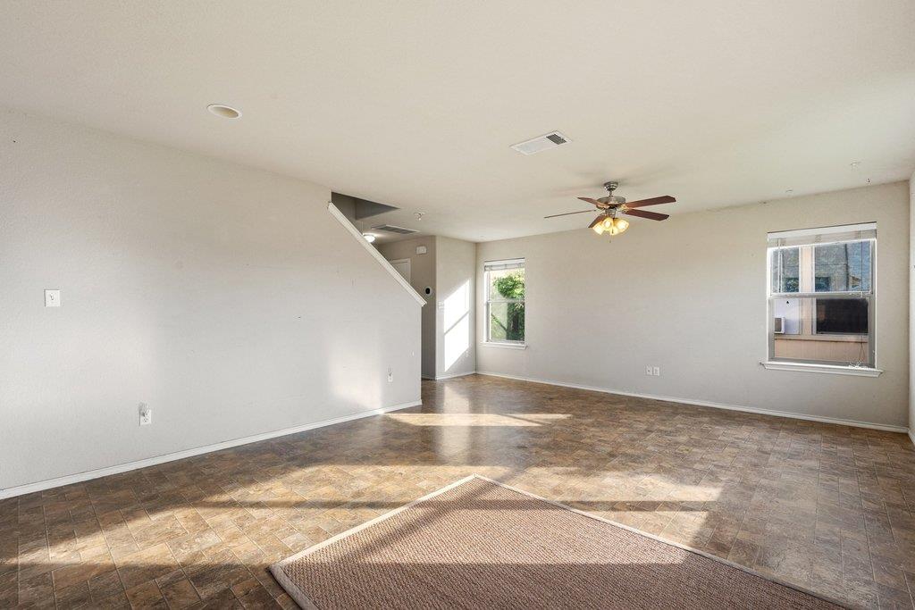 12828 Snow LN