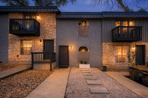 1912 Lightsey RD 5 Austin TX 78704