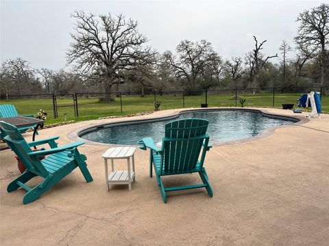 A home in La Grange