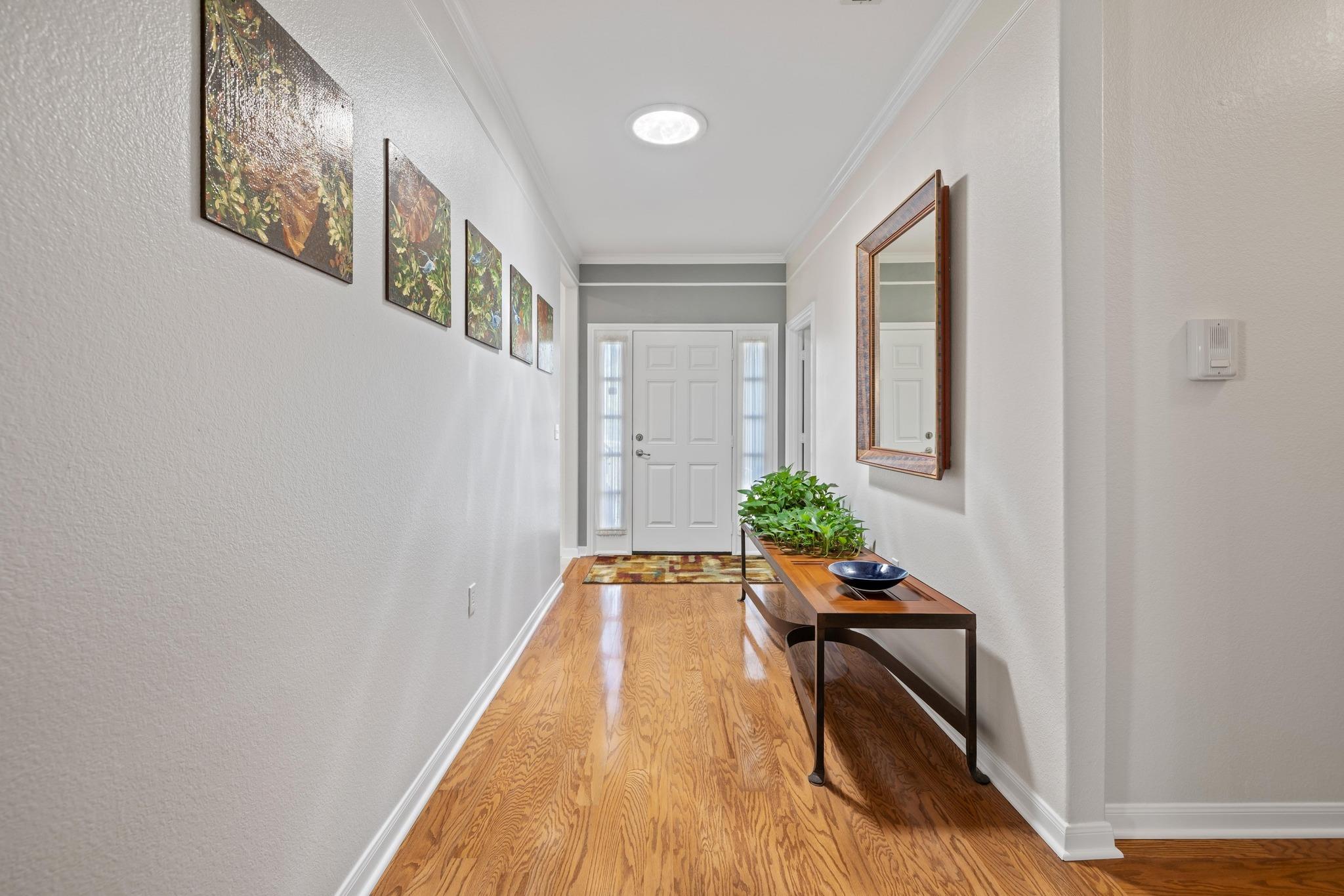 302 Rosecliff DR