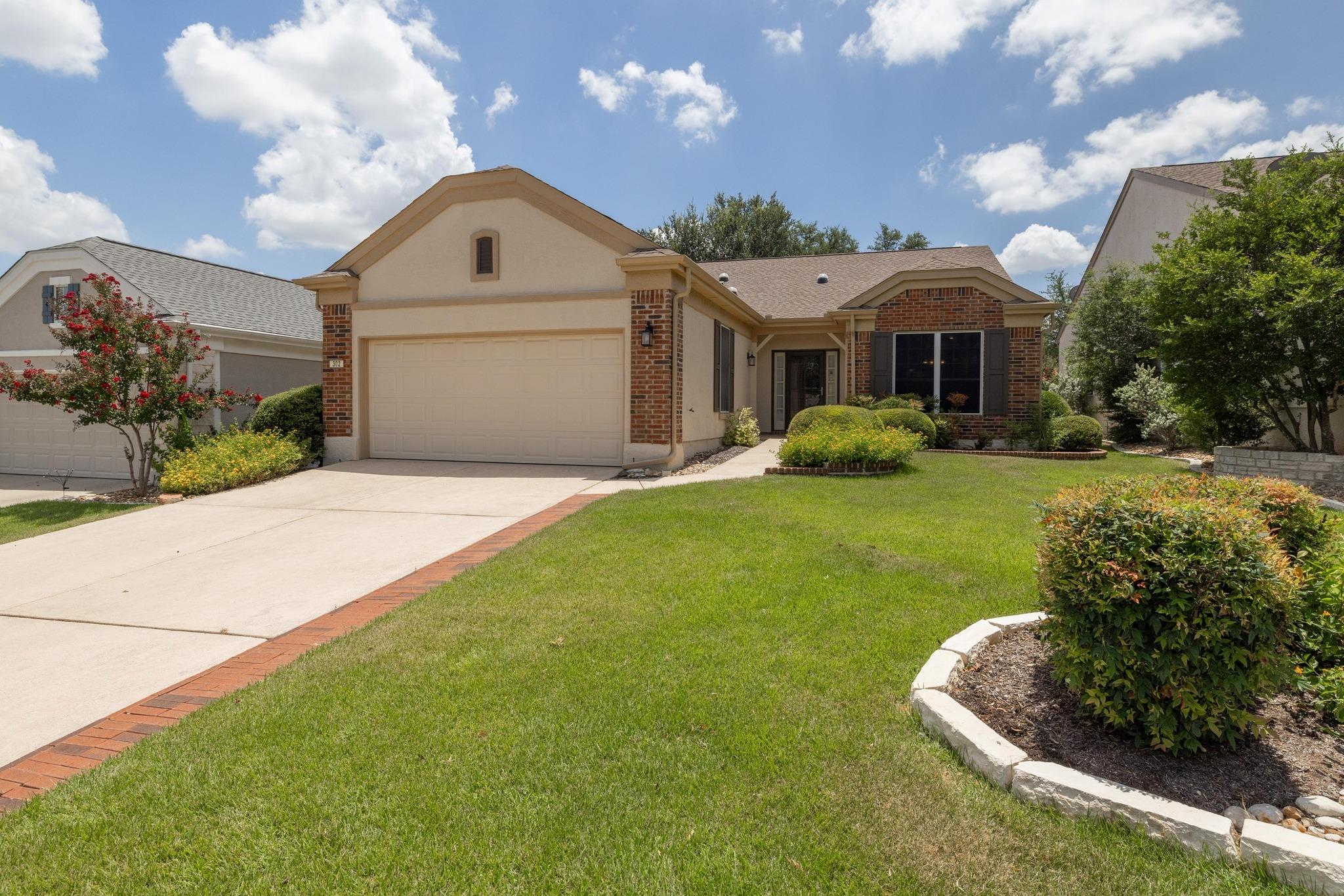302 Rosecliff DR