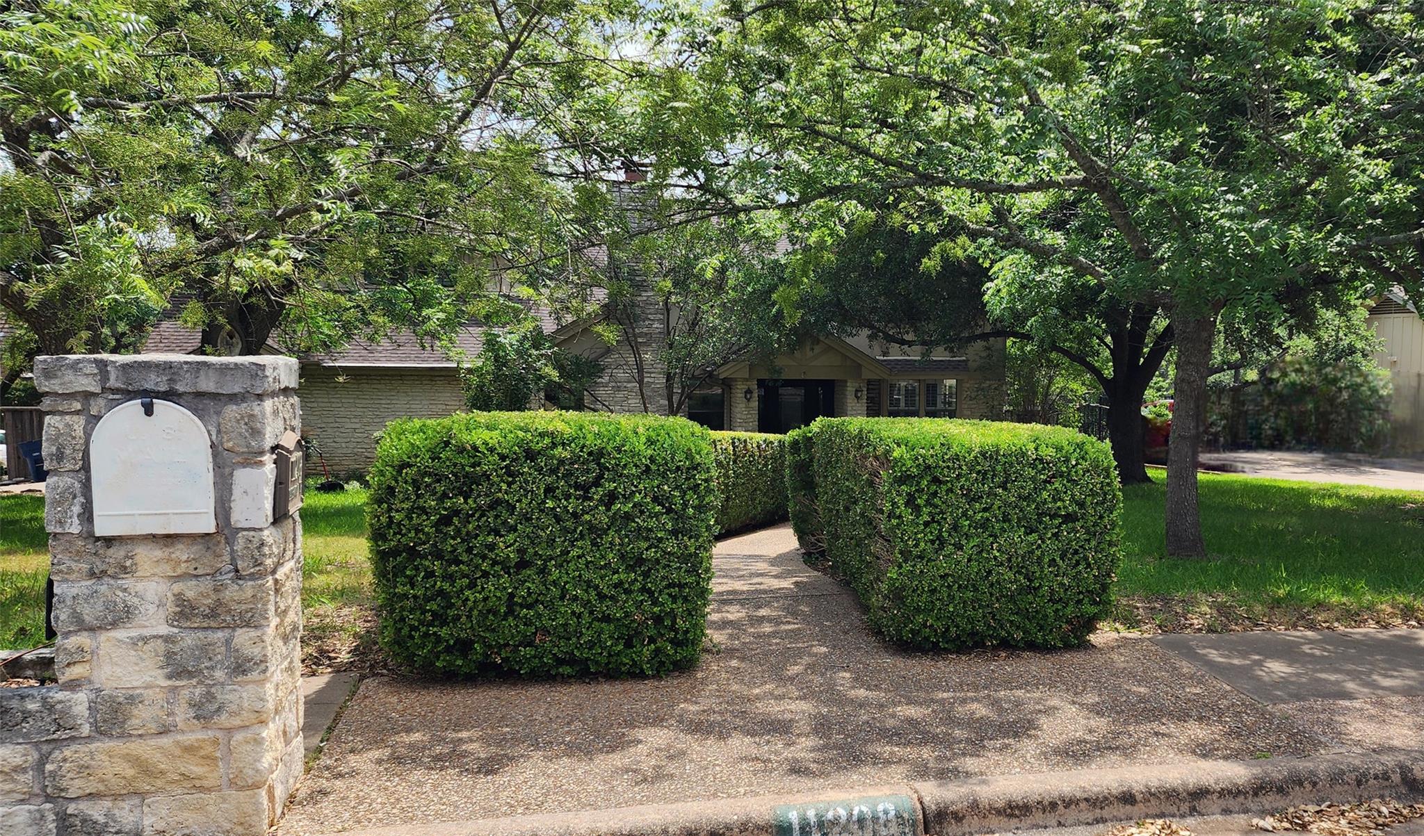 Similar Properties