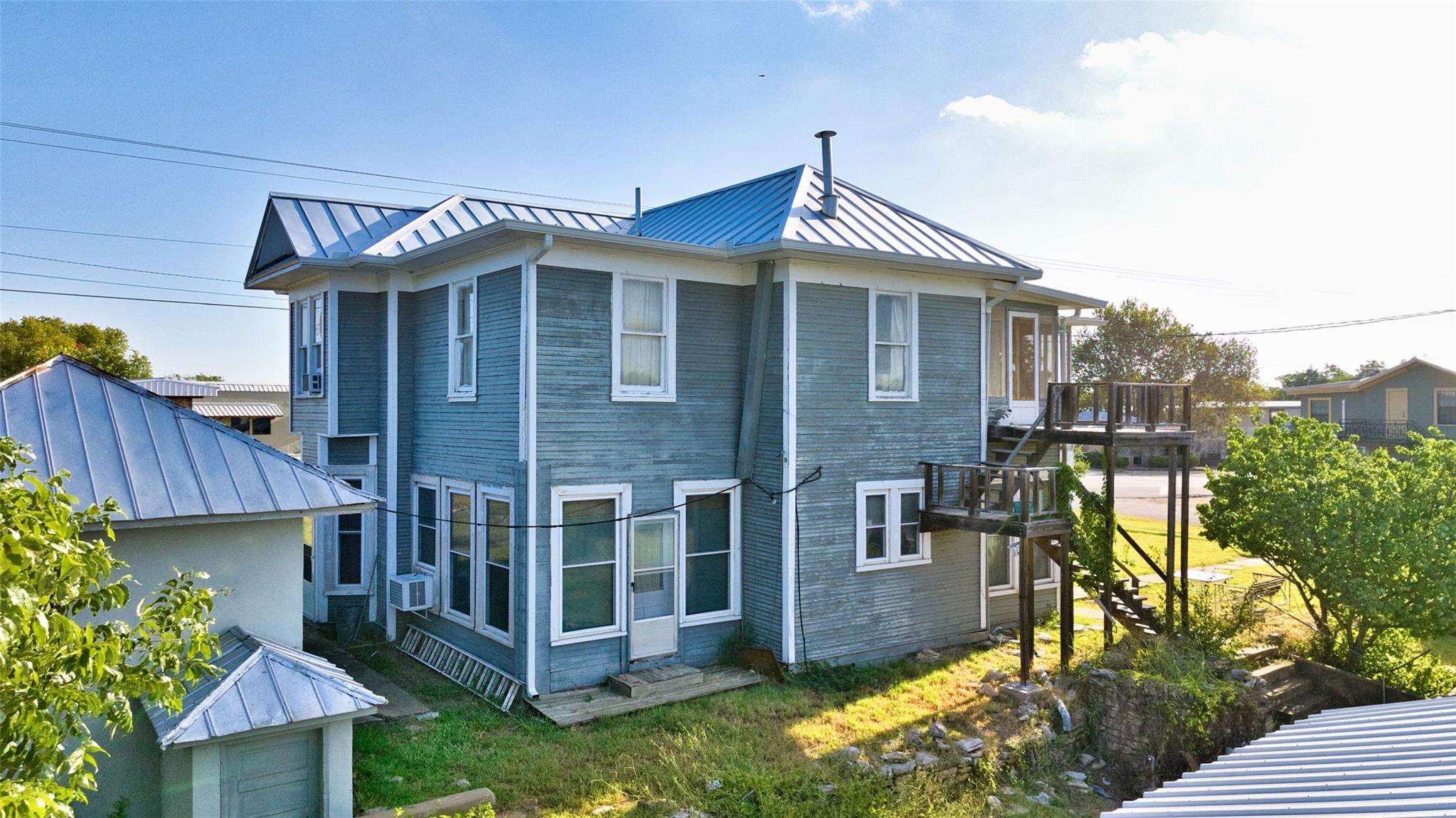 505 Ft McKavitt ST